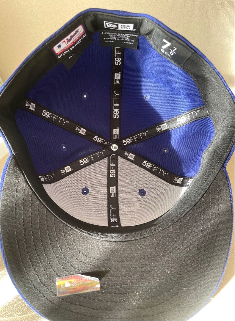 2025年ロサンゼルス・ドジャース 59FIFTY キャップ とボール