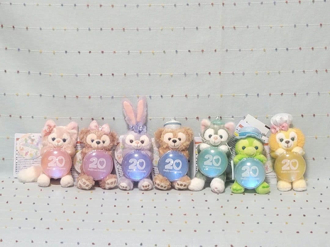 最新❤️ 20周年 カラフルハピネス ぬいぐるみバッジ ぬいぐるみチャーム