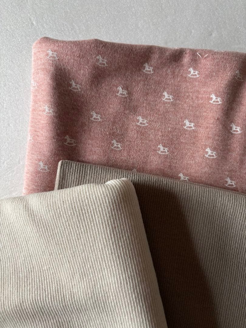 ピンク系　スムースニット