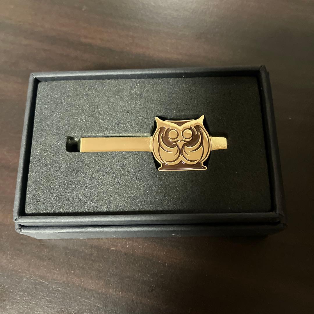 リコリスリコイル　アラン機関　ネクタイピン