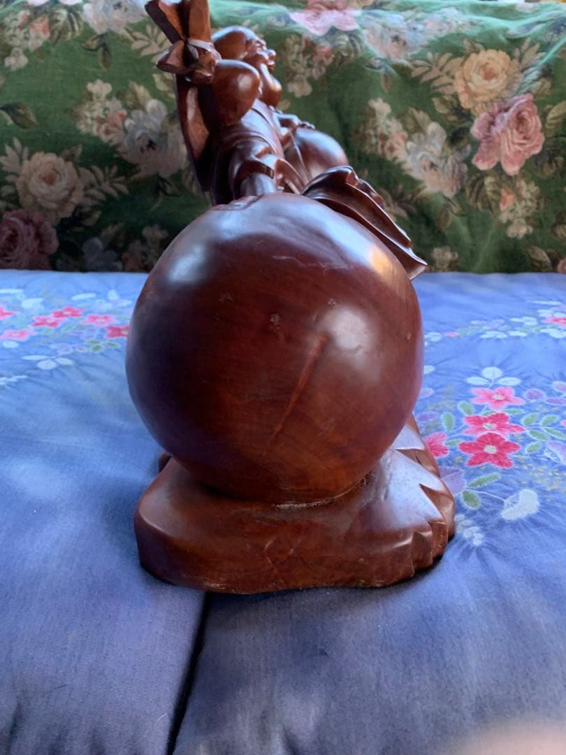 七福神の布袋尊様 縁起物 置物 インテリア 木彫り 大きめ