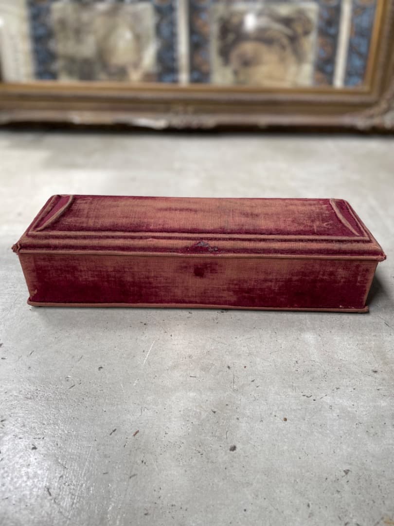 【フランス便】アンティーク ◆ヴェルベットケース◆