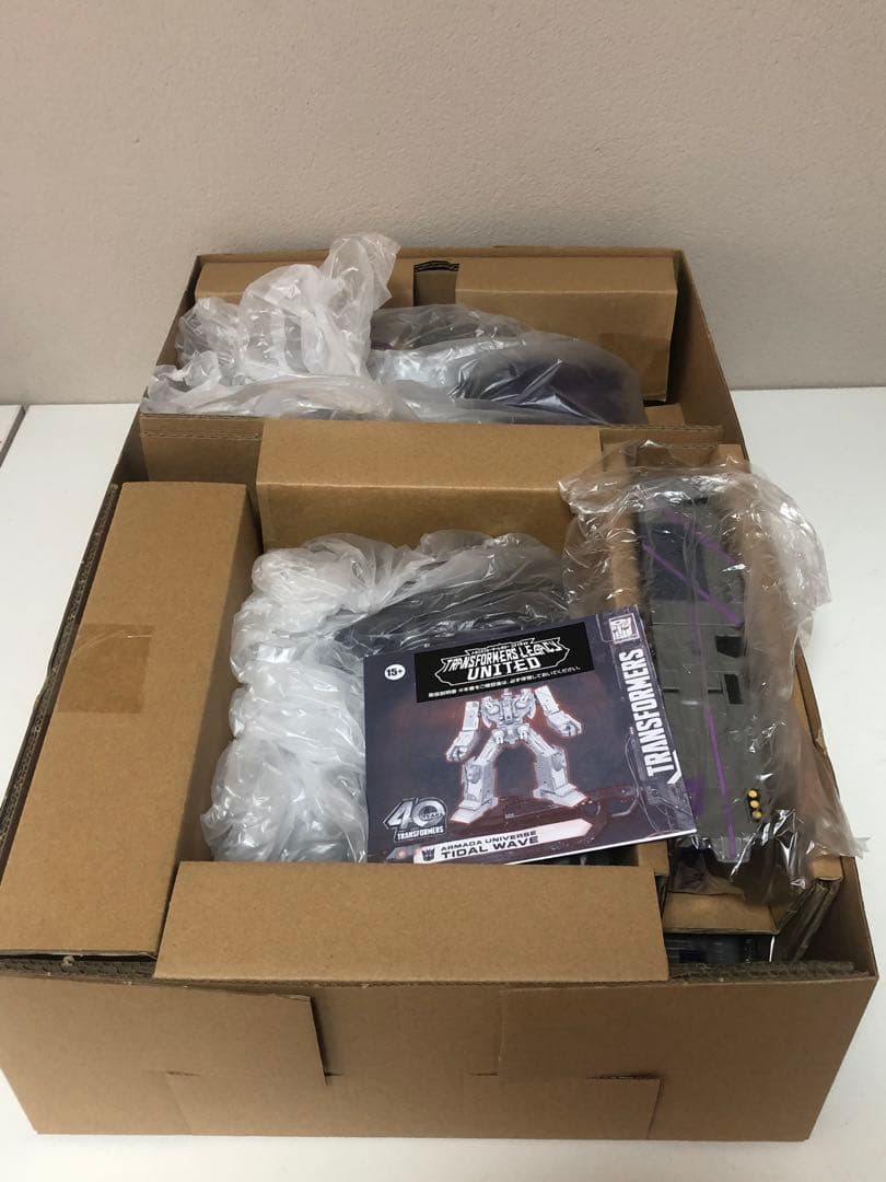 トランスフォーマーレガシーユナイテッド　タイダルウェーブ（アルマダユニバース）