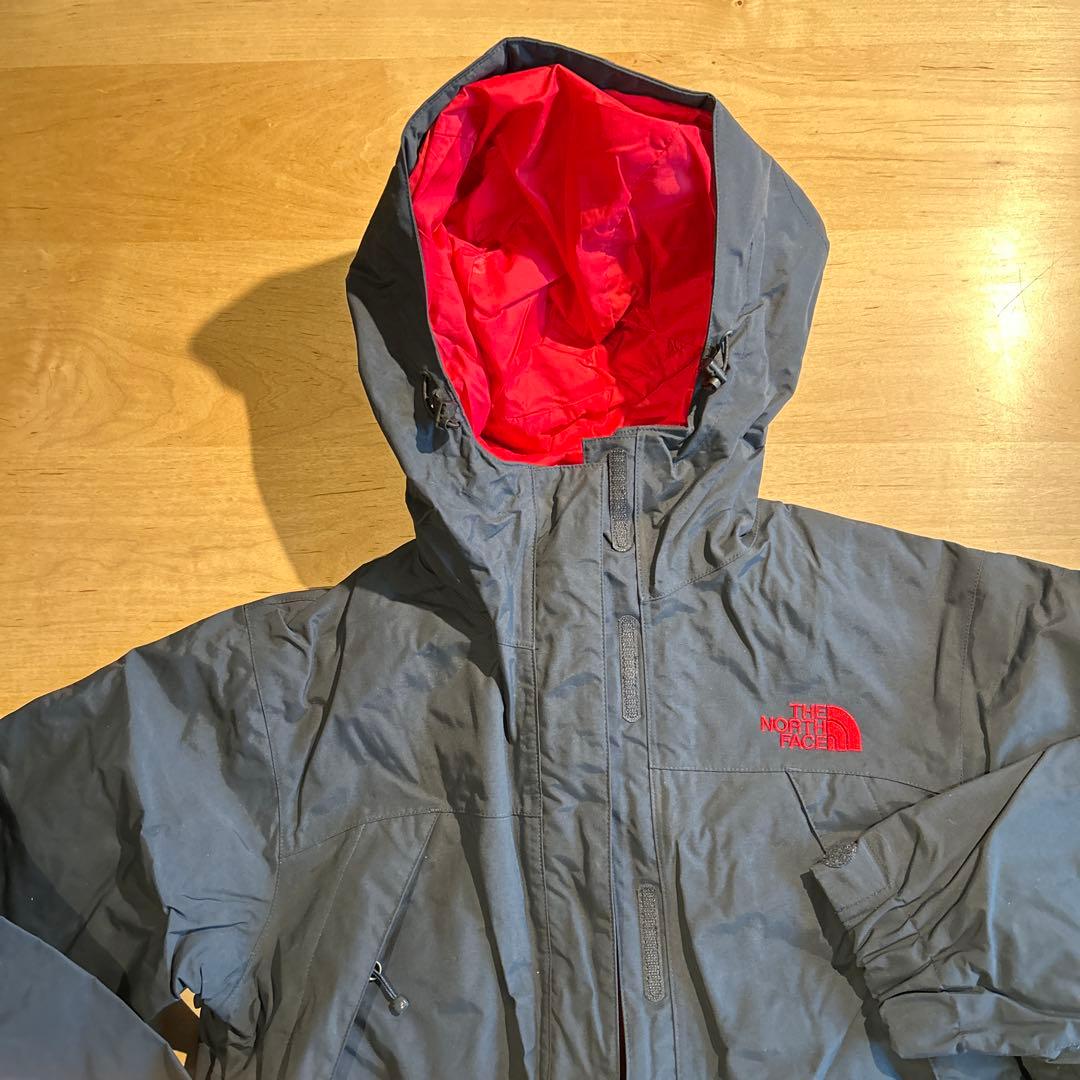 THE NORTH FACE ネイビーx レッド ジャケット 白ニット帽セット