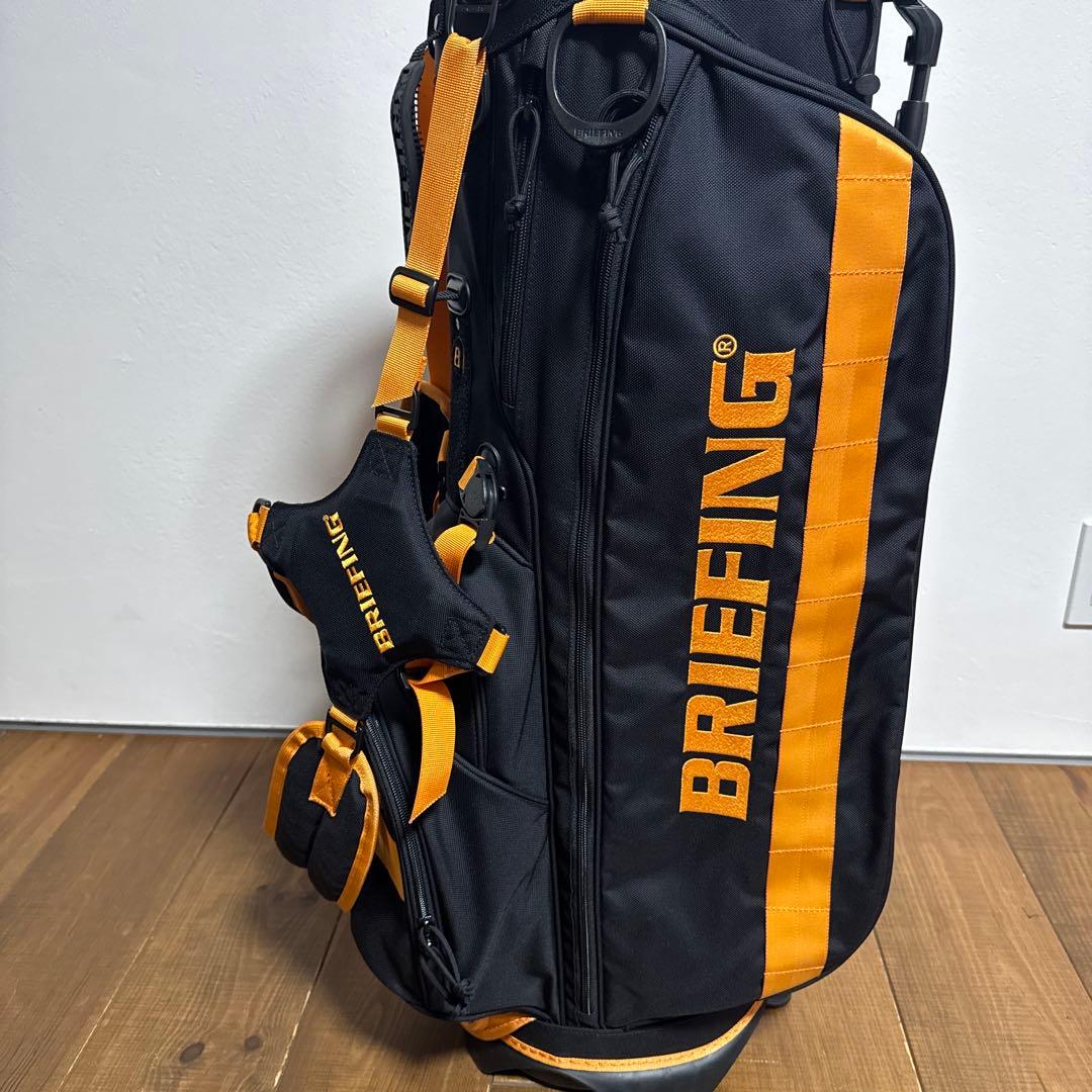 美品　ブリーフィング スタンド式　キャディバッグ