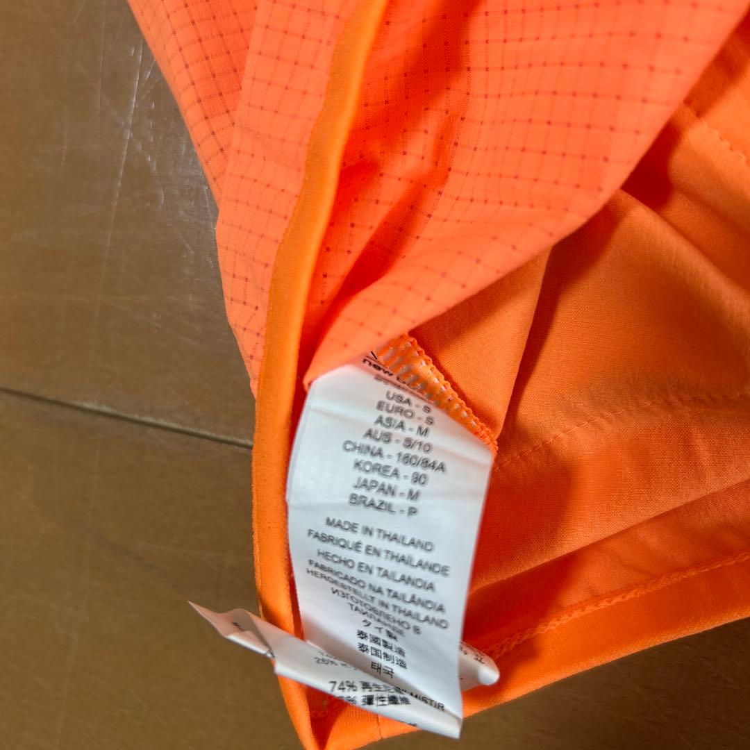 ニューバランス　アウター　オレンジ　未使用品