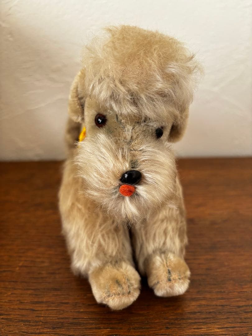 オランダ　蚤の市　犬　ぬいぐるみ　シュタイフ