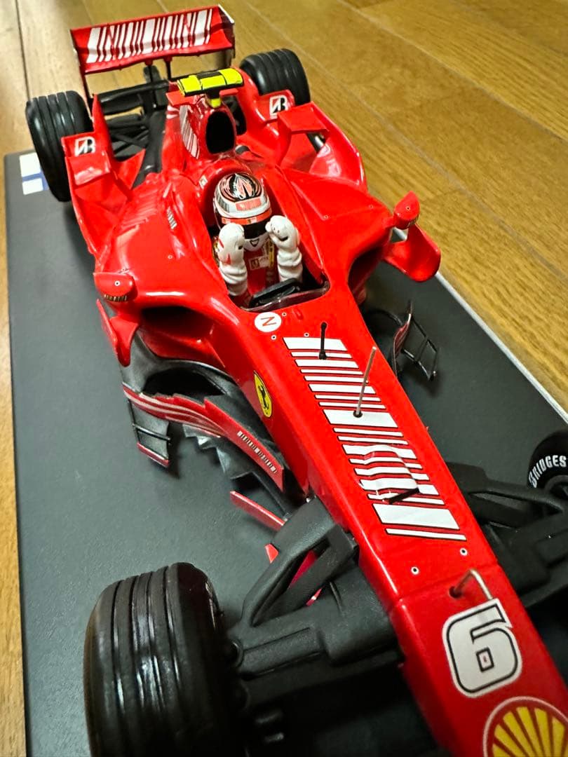 【レア品】1/18 フェラーリF2007 ハットトリック ライコネン