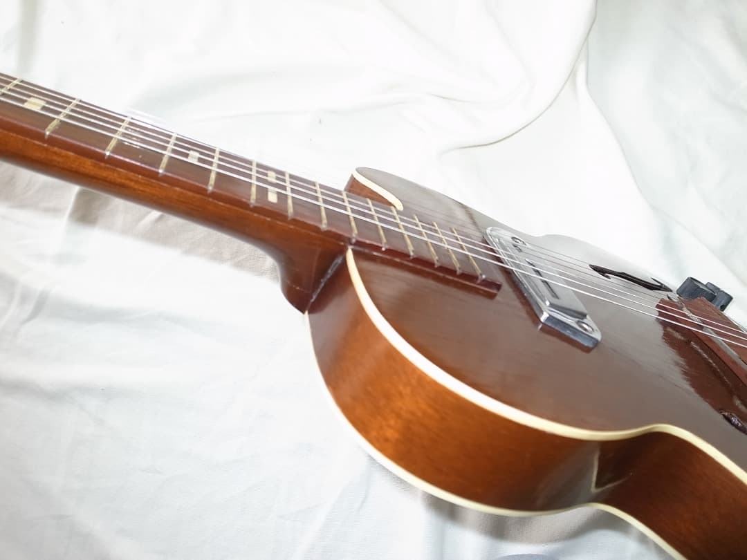 t*y様 昭和レトロ　SILVER MELLOW TONE E65 フルアコ　J