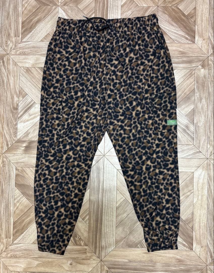 正規品❗️ZUMBA❗️ヒョウ柄パンツ❗️Lサイズ❗️