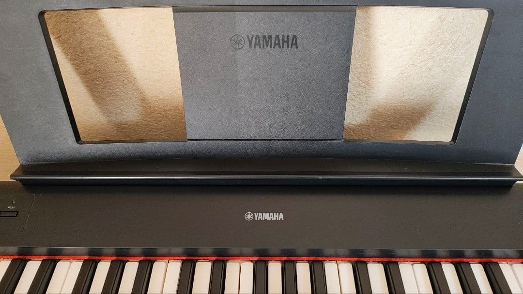 美品 ヤマハ YAMAHAキーボード piaggero ブラック NP-12B