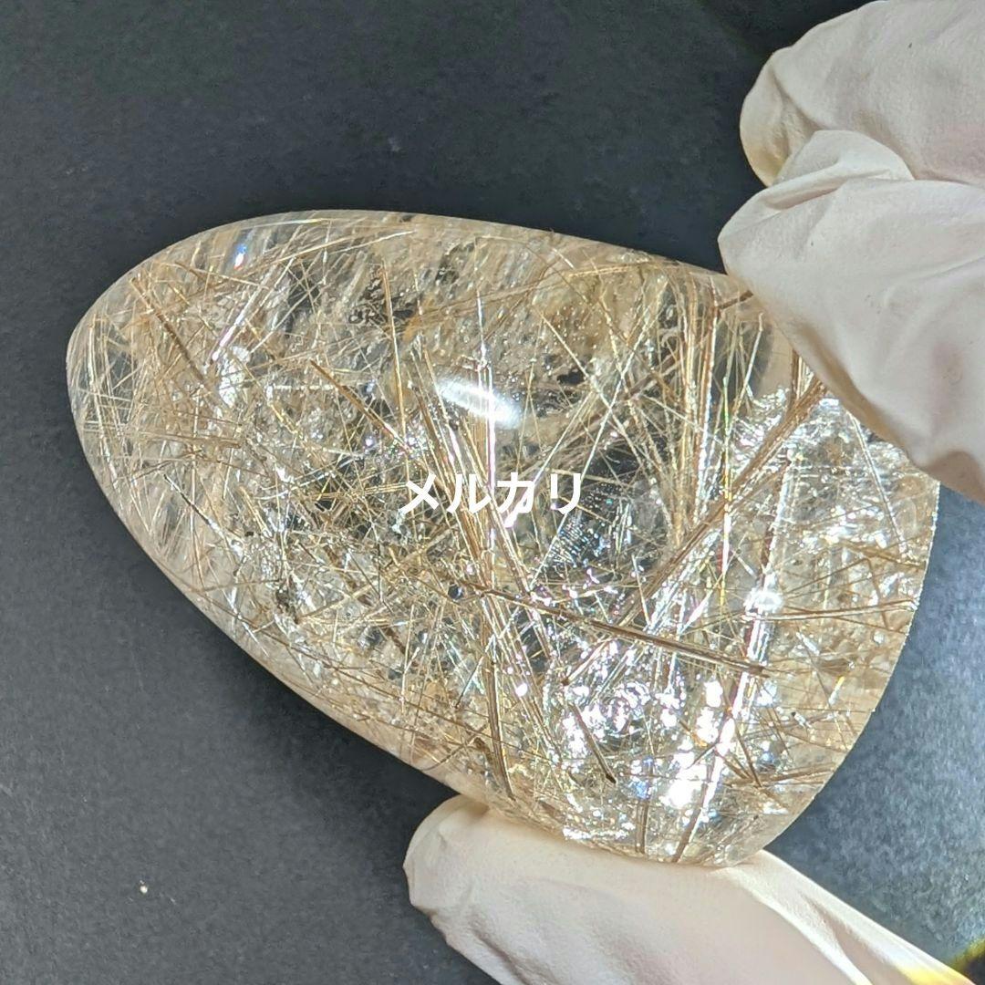 今だけ半額！ルチルクォーツ（ルチルレイテッド）磨き原石 専用台座付き