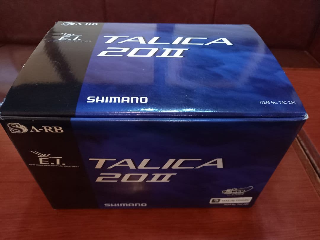 シマノ タリカ 20II ミゾハンパワーハンドル装着済み【極美品】
