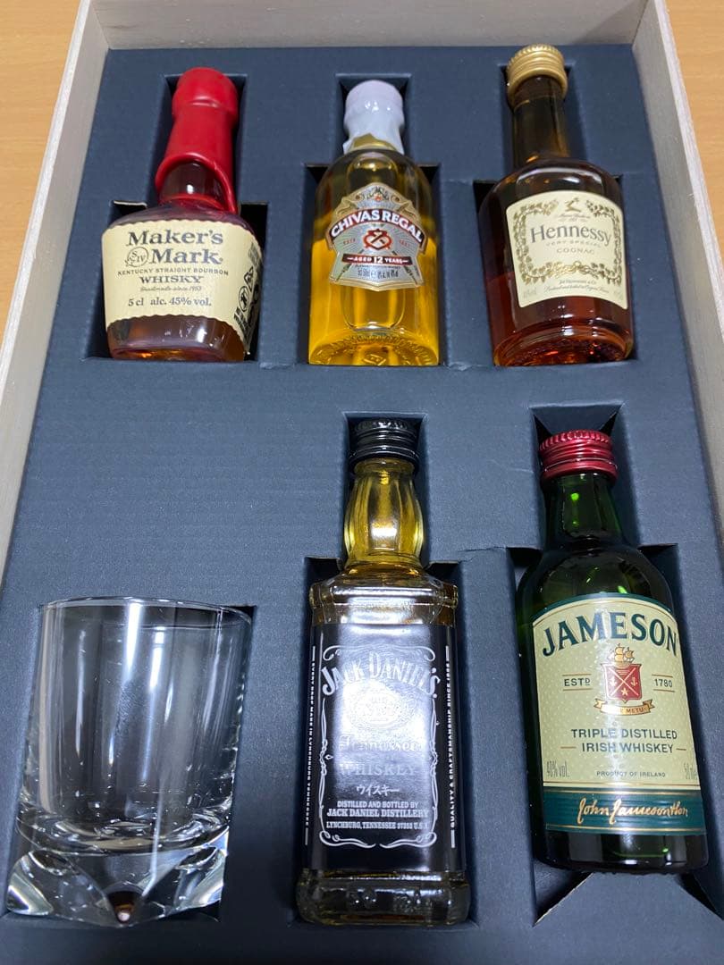 ウイスキーギフトセット（5種+グラス）