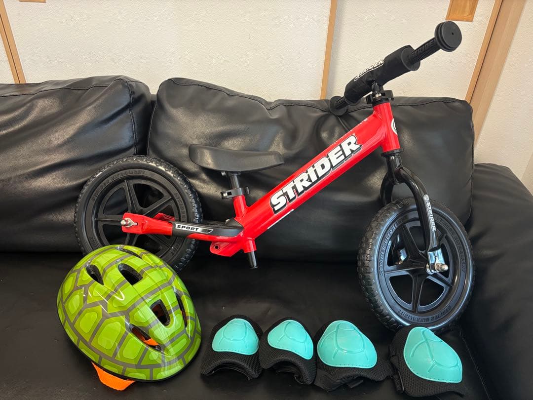 【美品 │ ヘルメット・肘＆膝ガード付】STRIDER 12 レッド