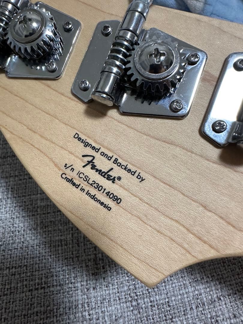 Squier ベース　P-Bass 青色 スクワイアーベース