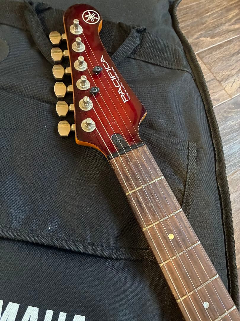 n*i様 最終値下げ！YAMAHA Pacifica 611VFM エレキギター