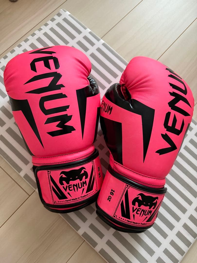 venumボクシンググローブ　16oz