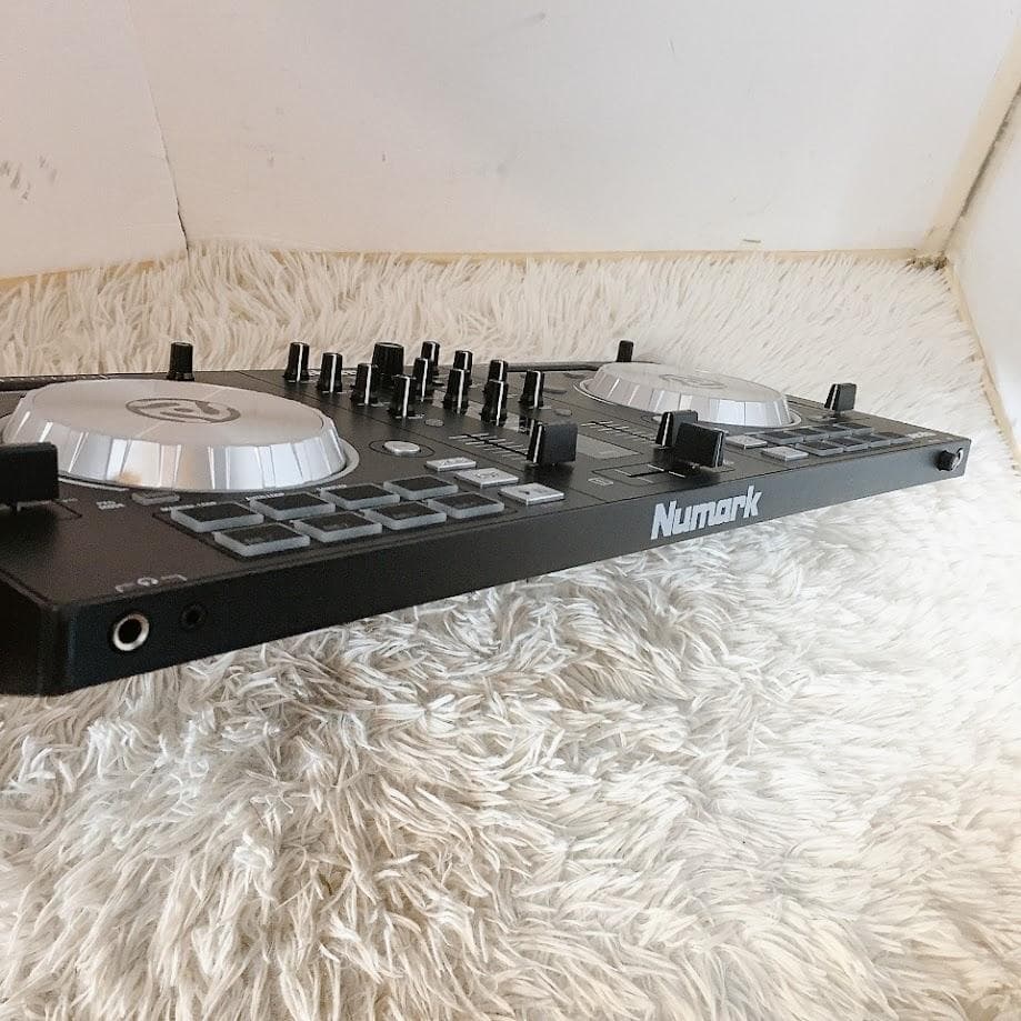 NUMARK MIXTRACK PRO 3 SERATO DJコントローラー