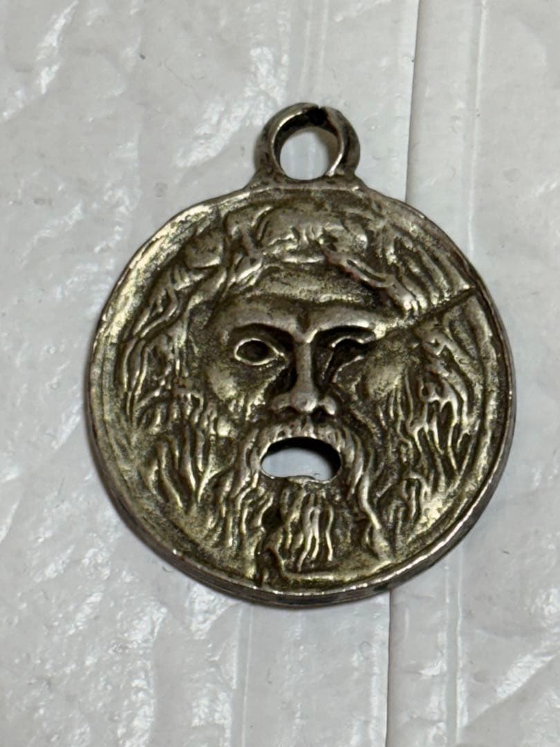 ボッカ・デラ・ヴェリタ メダルペンダント