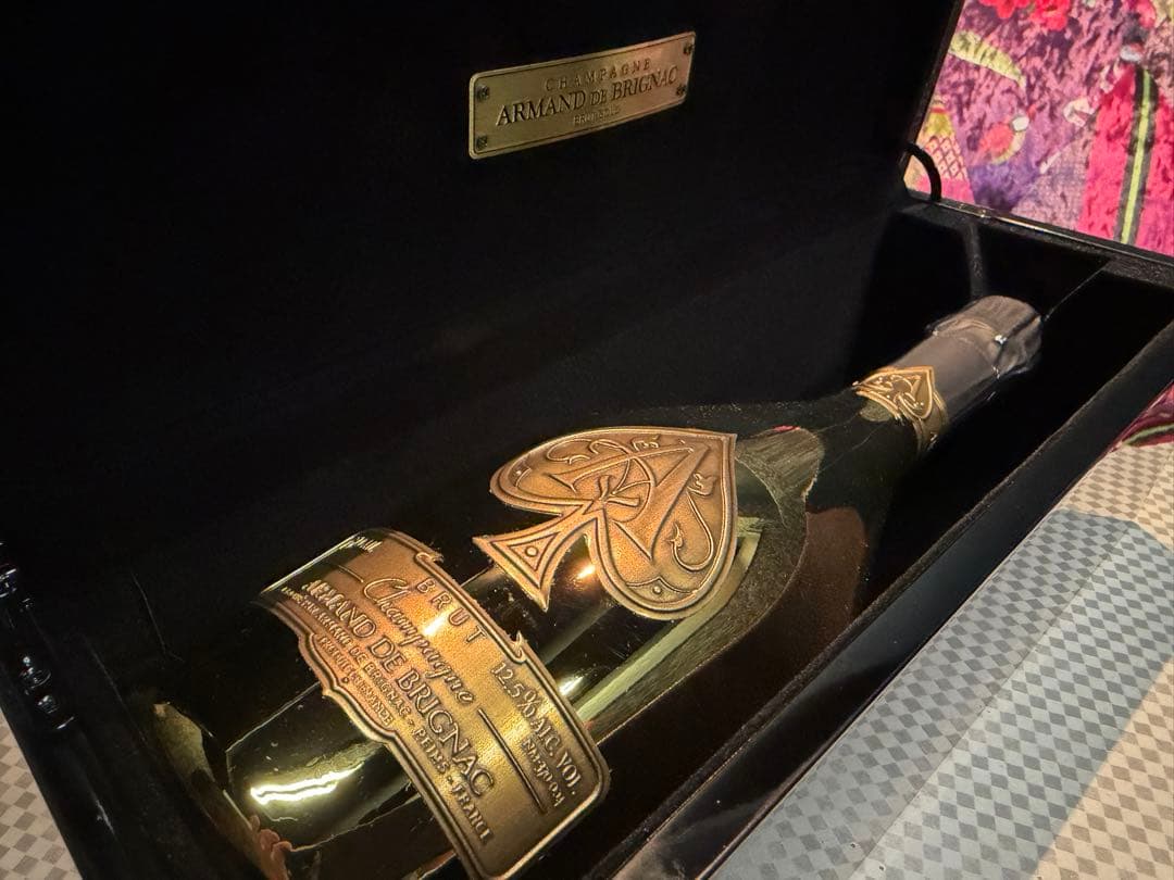 リ*ン様 Armand de Brignac アルマンド シャンパン