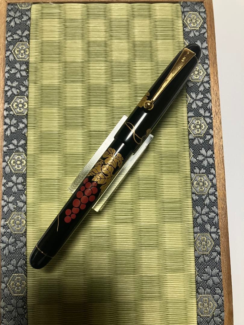 Pilot　パイロット 平蒔絵　万年筆 葡萄　F（細字）