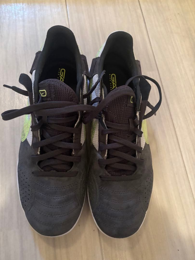 【NIKE ナイキ】ストリート ガト　フットサルシューズ