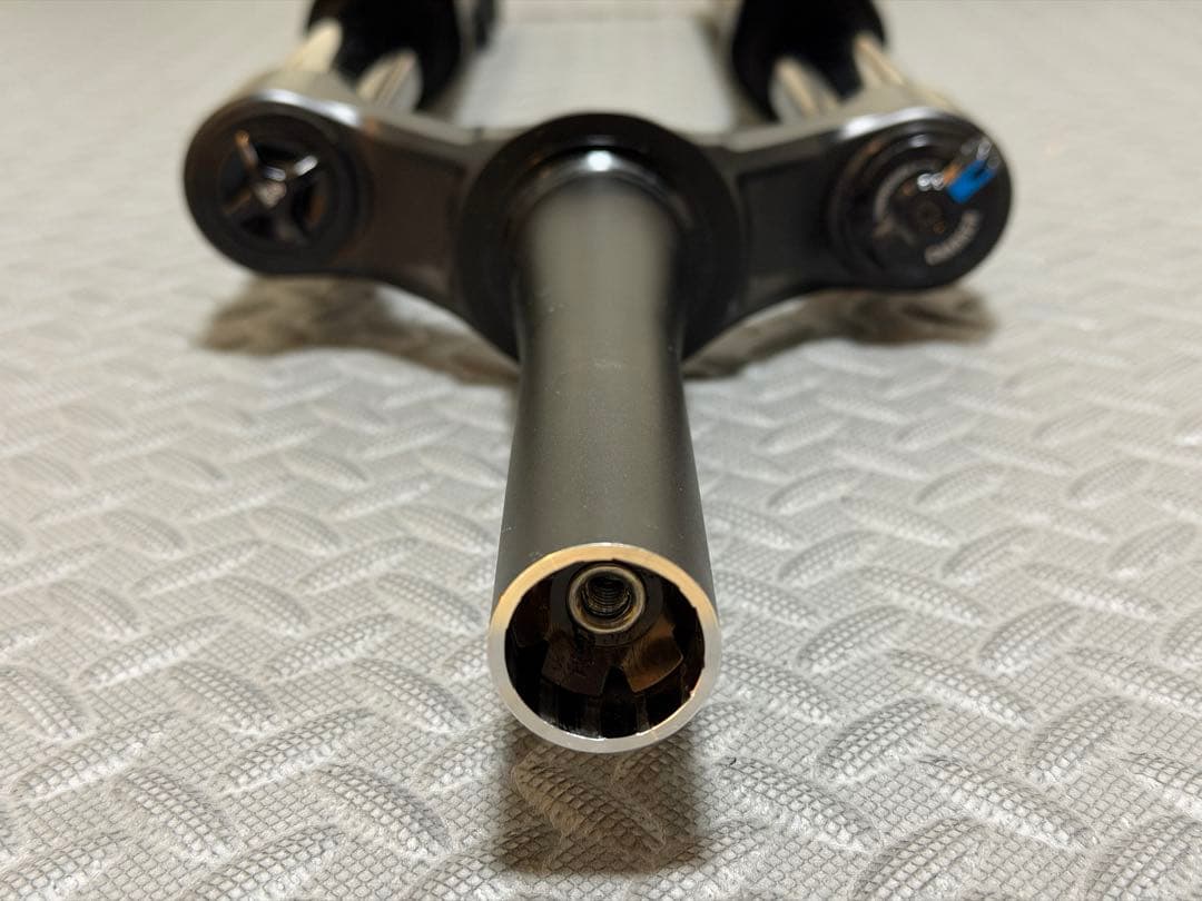 ROCKSHOX ZEB Select 29インチ 170mm