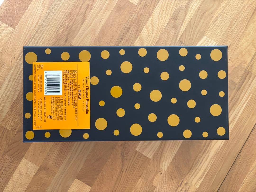 ヴーヴ クリコ×草間彌生　La Grande Dame 2012 バック付