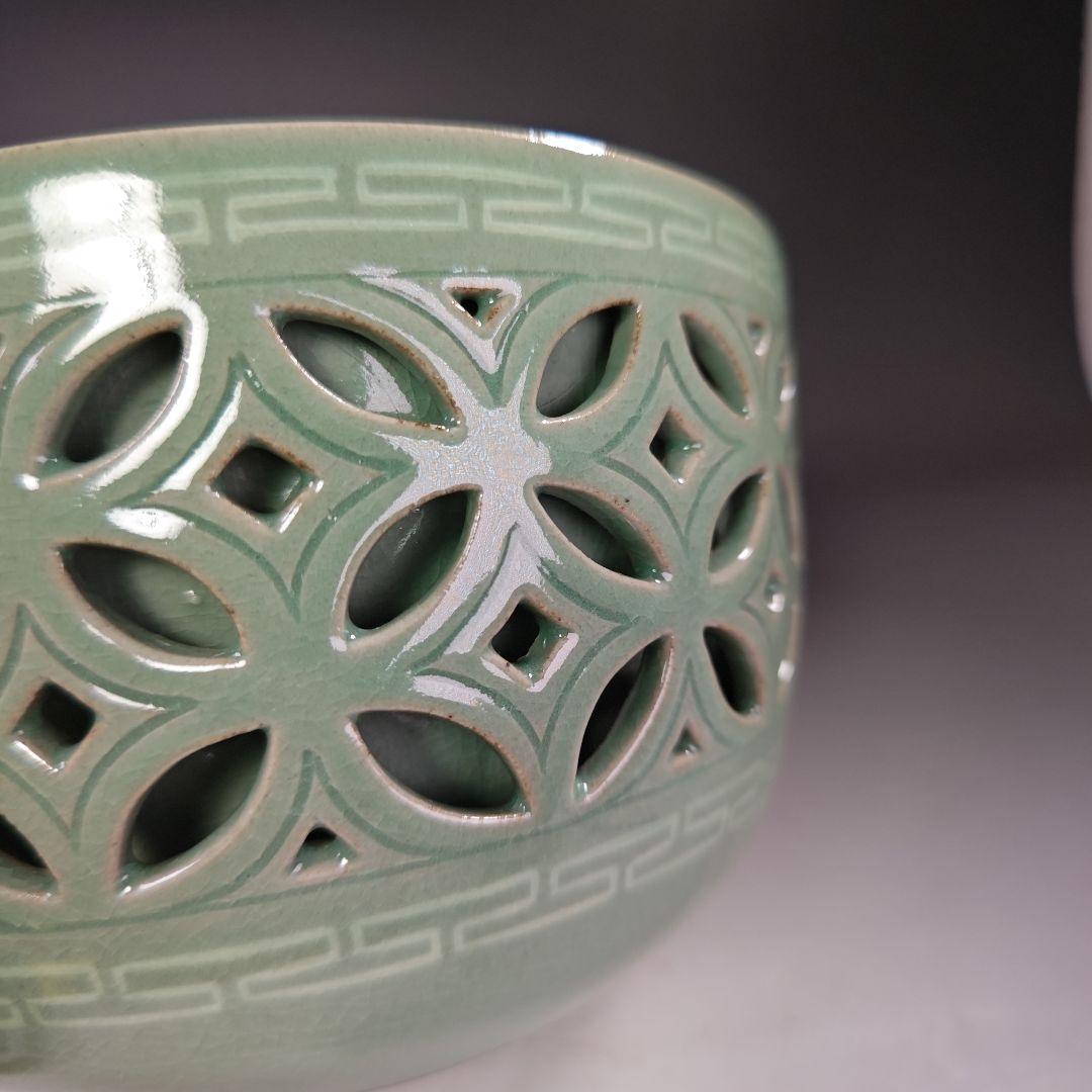 イ631 水指『久田宗也（尋牛斎）極箱』『廣州窯　青磁七宝透し　平水指』茶道具