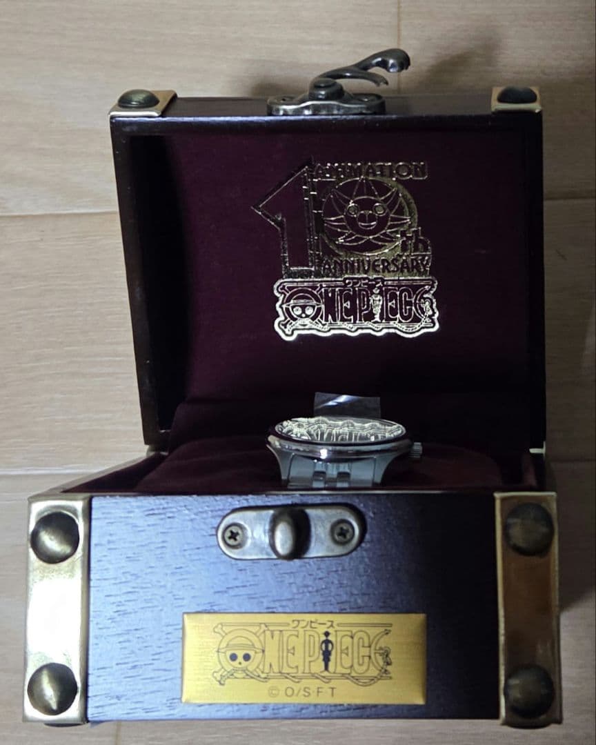超希少未使用　ワンピース 10th 記念公式腕時計　証明書付全世界9999個限定