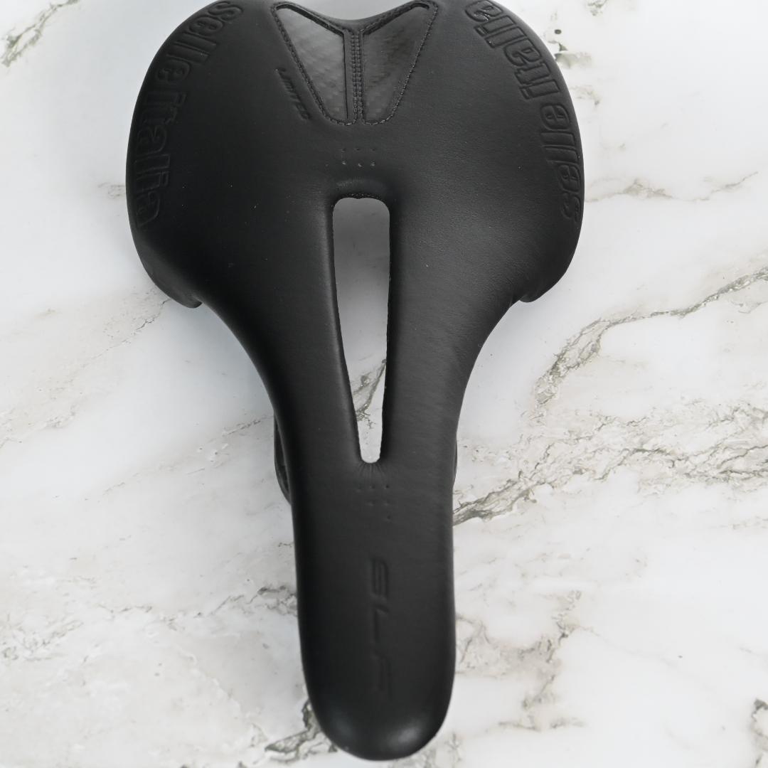 セライタリアSLR キットカルボニオ フロー