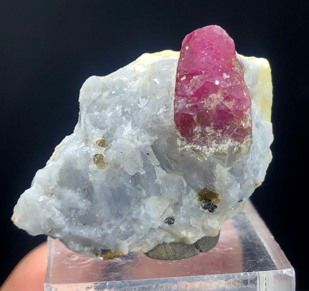 ピジョンブラッドルビークリスタル。