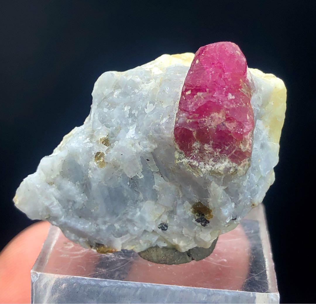 ピジョンブラッドルビークリスタル。