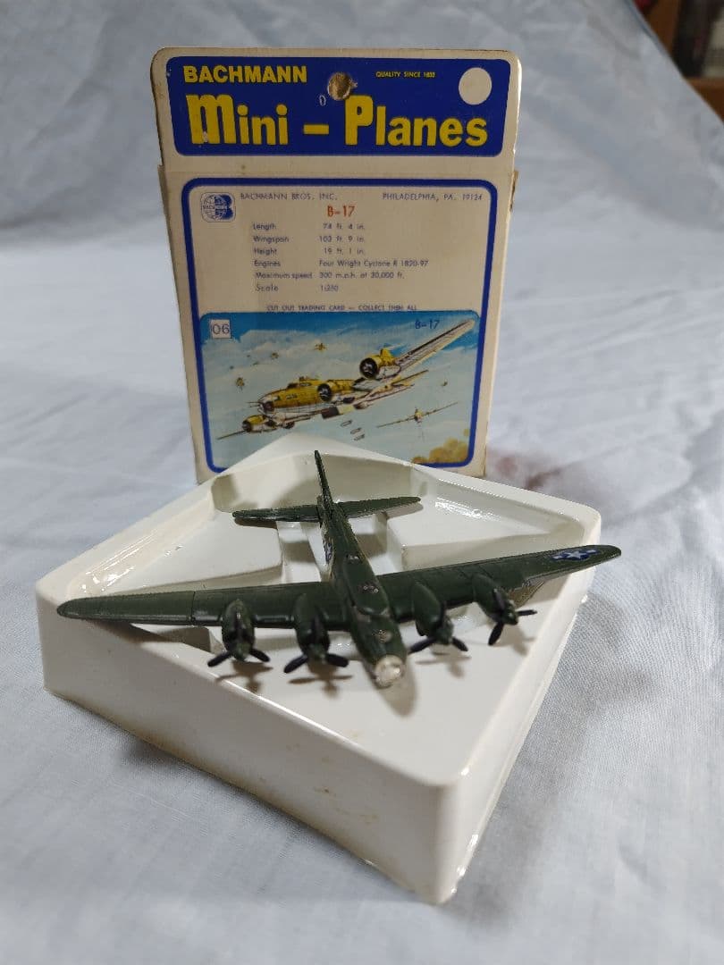 再値下TOMY　BACHMANN　Mini-Planes①計42体プラスカタログ