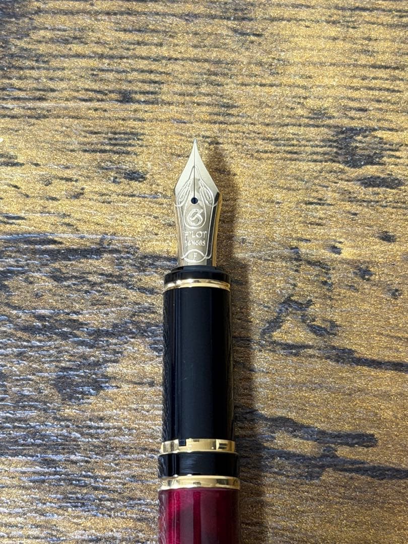 新品未使用　1996年製　初期型　グランセ　ルビーレッド　マーブル　万年筆 細字