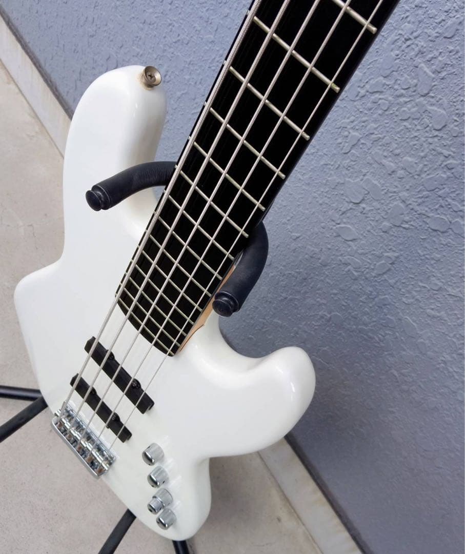 ベース Squier by Fender DeluxeJazzBass Active V