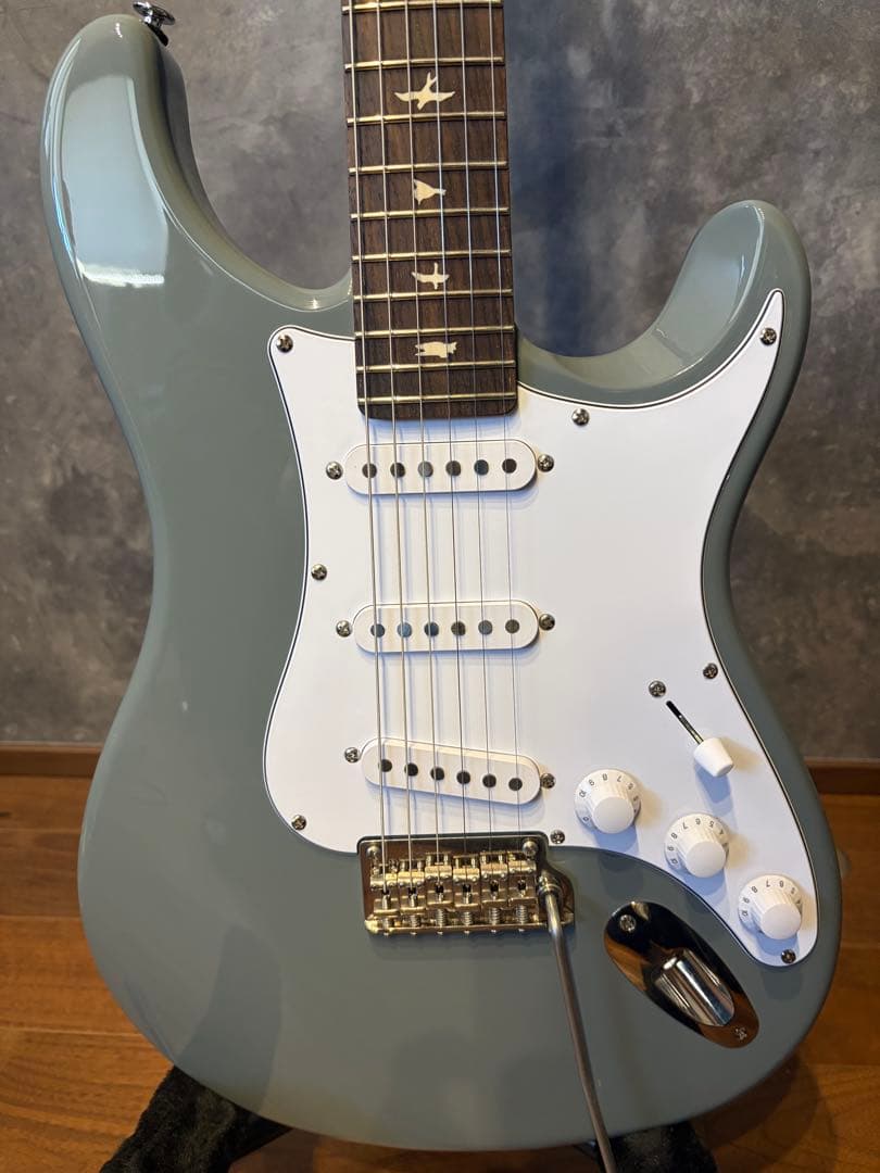 PRS SE Silver Sky 純正ロックペグ変更済み
