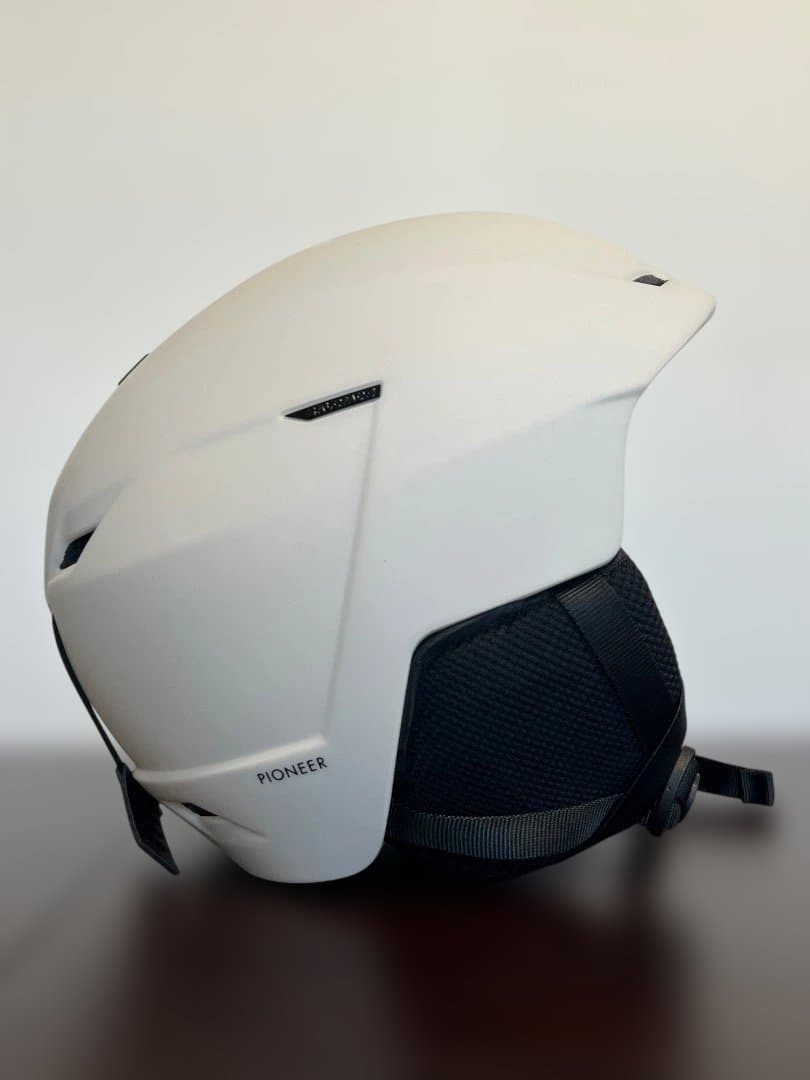 salomon スノーボードヘルメットPIONEER LT ROUND FIT