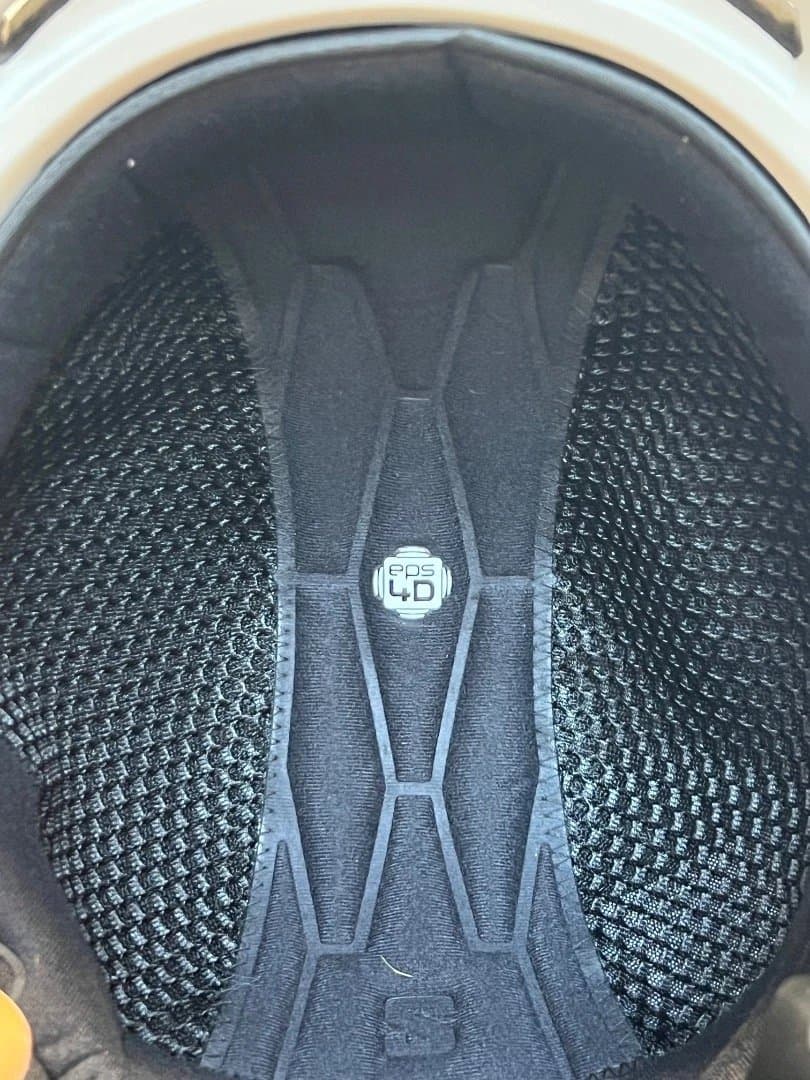 salomon スノーボードヘルメットPIONEER LT ROUND FIT