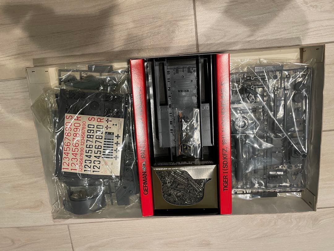 タミヤ Tiger I (SD.KFZ.181) 1/25