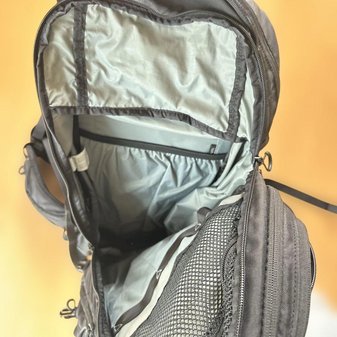 DAKINE POACHER 36 ブラック バックパック