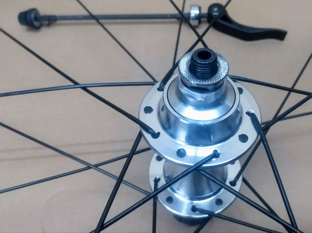 ジャイアント ESCAPE AIR LTD リアホイール　美品