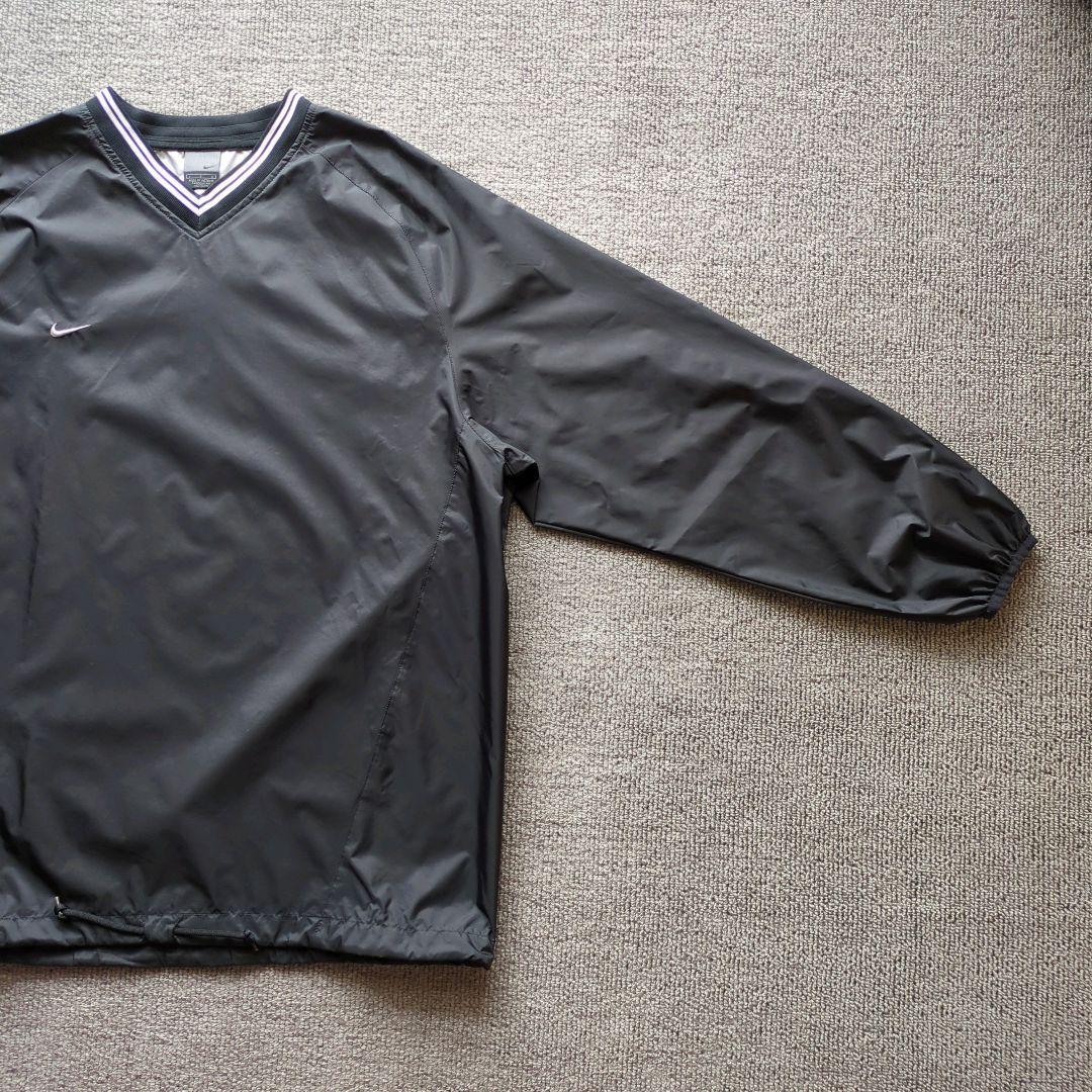 美品ナイキナイロンジャケットピステワンポイント刺繍バックプリント黒L