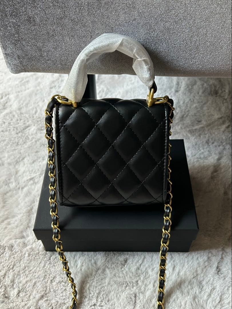 CHANEL ノベルティ ミニショルダーバッグ ミラー付き