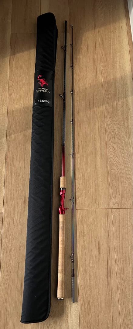 【美品】　18ワールドシャウラ　1832R-2