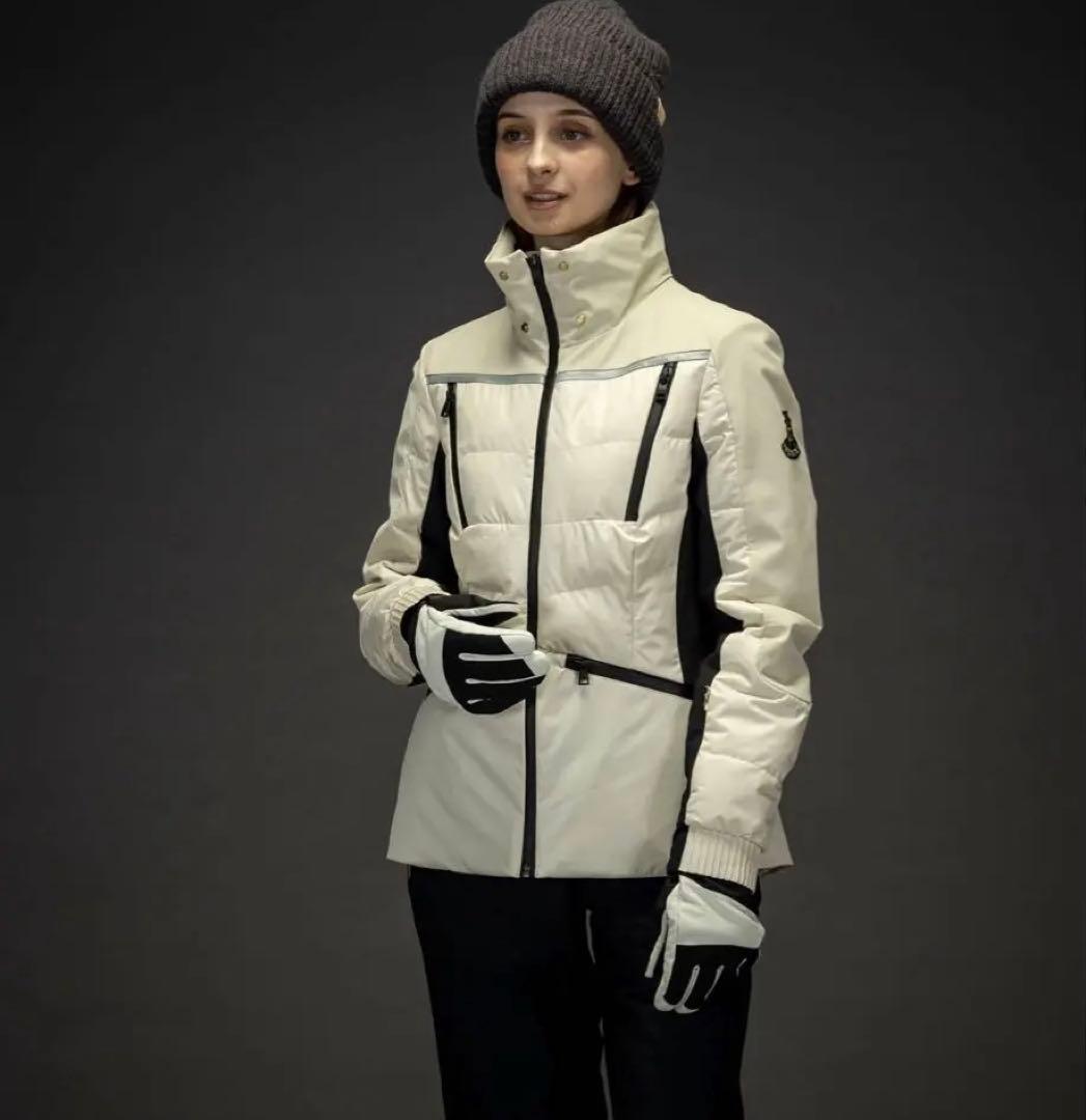 定価10万円以上☆ 新品タグ付きPhenix スキーウェア上下セット XLサイズ