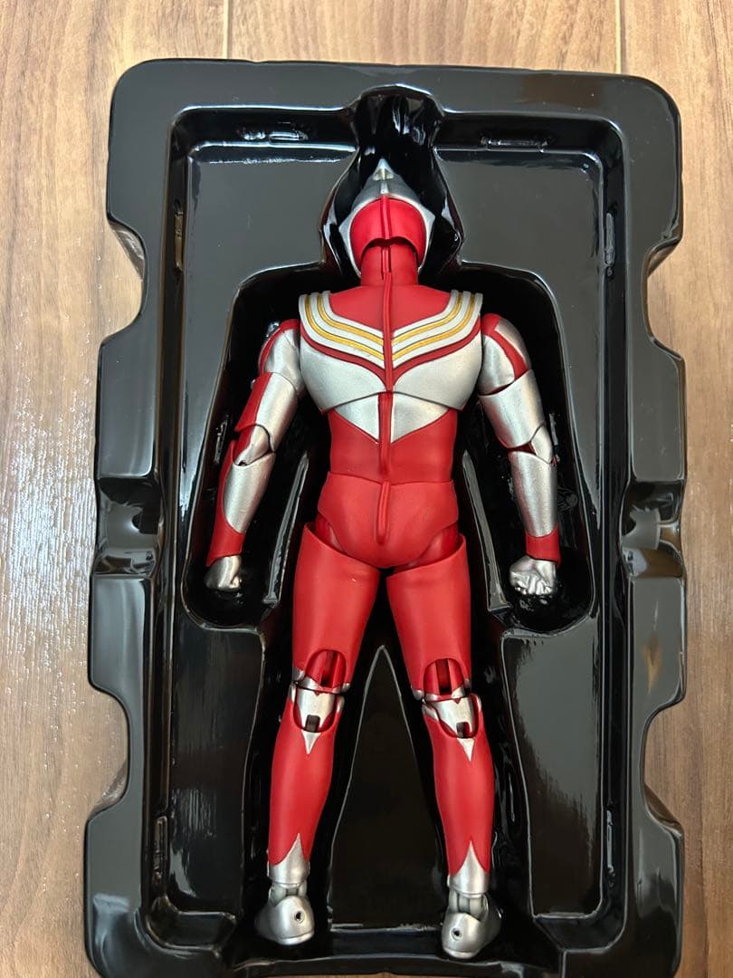 S.H.Figuarts（真骨彫製法）ウルトラマンティガ パワータイプ