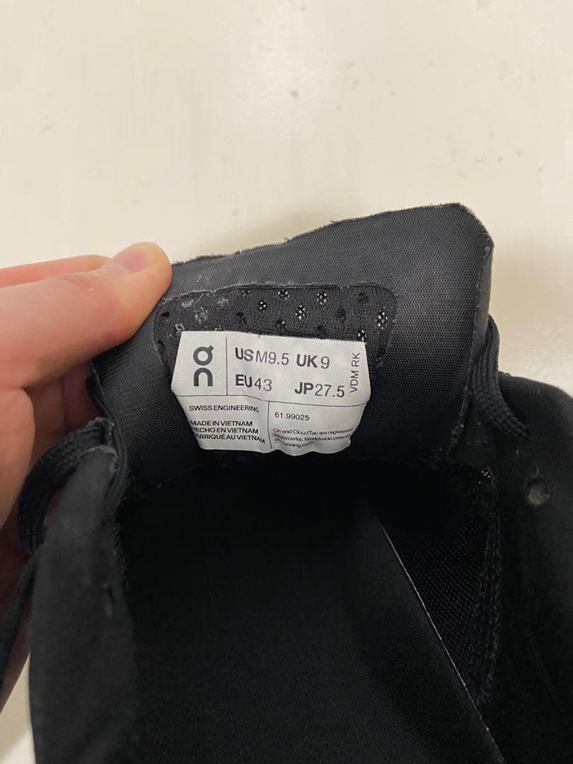 スパイク・シューズ On Cloudmonster 27.5cm