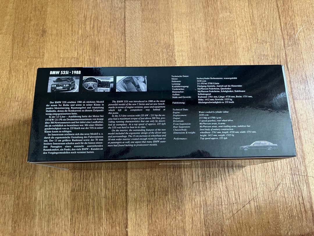 未開封品 MINICHAMPS 1/18  535i 1988 black